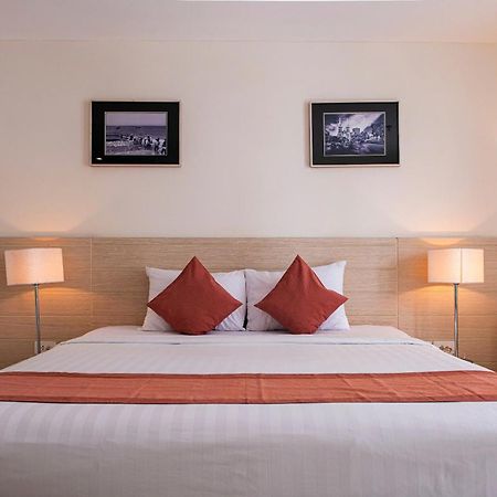 Nhi Phi Hotel Нячанг Екстер'єр фото