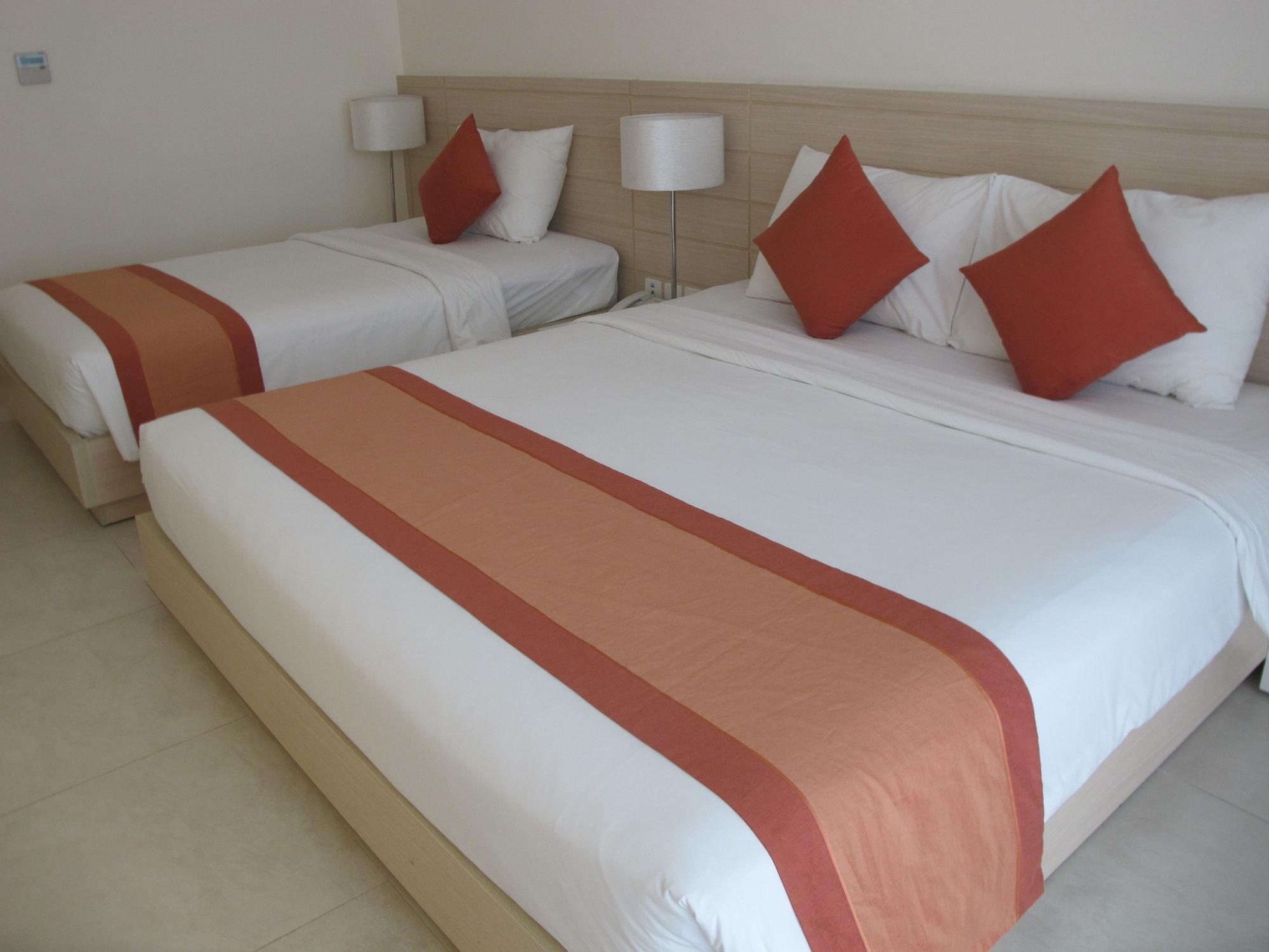 Nhi Phi Hotel Нячанг Екстер'єр фото