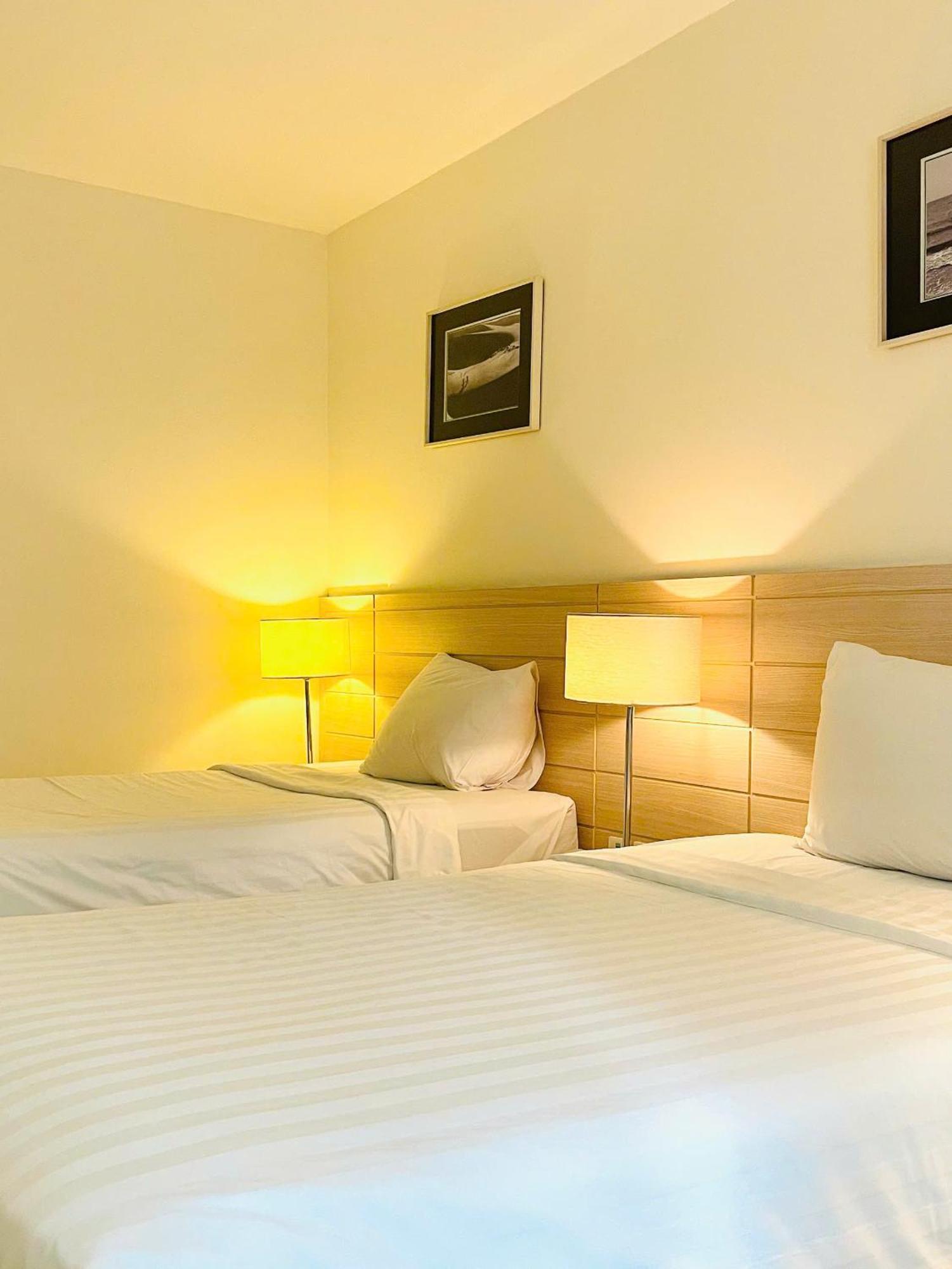 Nhi Phi Hotel Нячанг Екстер'єр фото