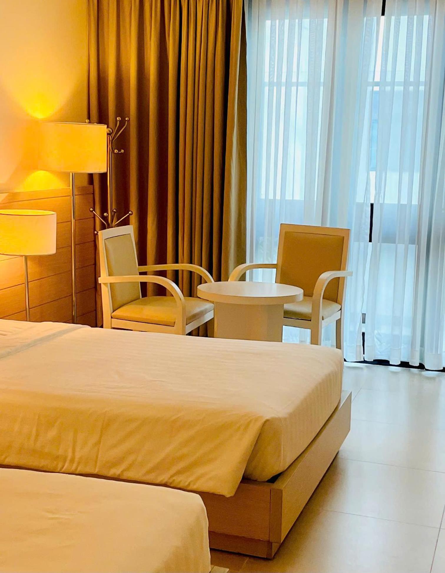 Nhi Phi Hotel Нячанг Екстер'єр фото