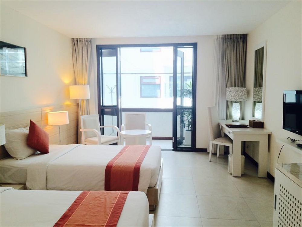 Nhi Phi Hotel Нячанг Екстер'єр фото