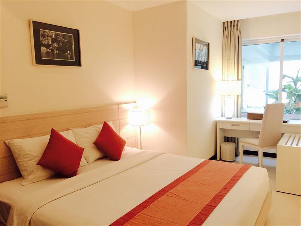 Nhi Phi Hotel Нячанг Екстер'єр фото